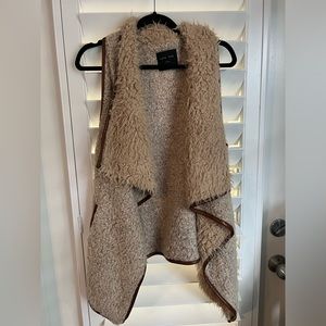 Love Tree Sherpa Vest